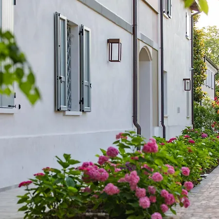 Saranto, Maison Du Charme - Nel Cuore Dell'emilia 3* Carpi