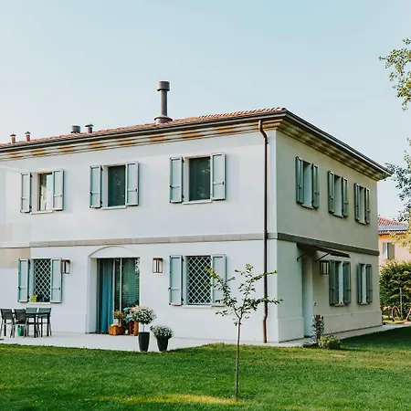 Saranto, Maison Du Charme - Nel Cuore Dell'emilia بيت ضيافة كابري
