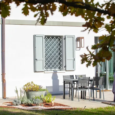 Saranto, Maison Du Charme - Nel Cuore Dell'emilia بيت ضيافة كابري